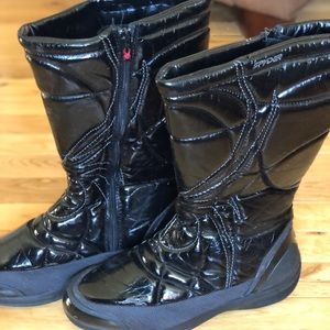 Spyder Black Patent Leather style winter boots women’s size 9 Italy EUC